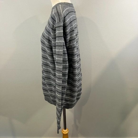 NORDSTROM Grey Stripe Crewneck Sweater‎ (XL) - Picture 4 of 8